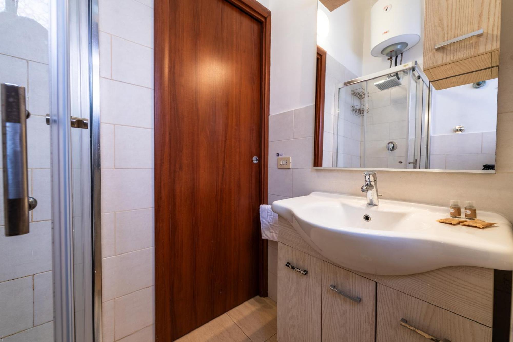 Cipro Tiny House Apartment Rome Bagian luar foto